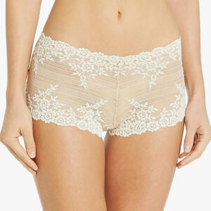 Wacoal Embrace Lace Boy Short Pantie Size Women's 5 NEW
